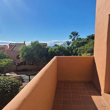 Modern In Elviria, Golf, Fun & Apartment *