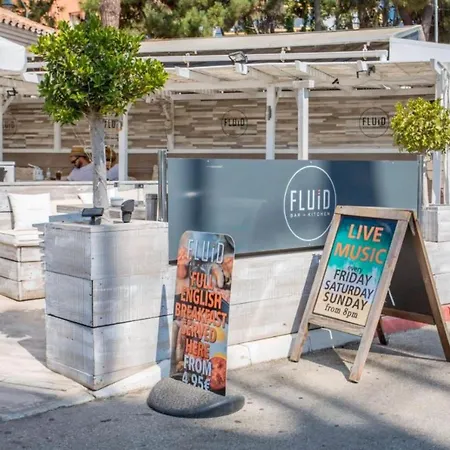 Modern In Elviria, Golf, Fun & Apartment *