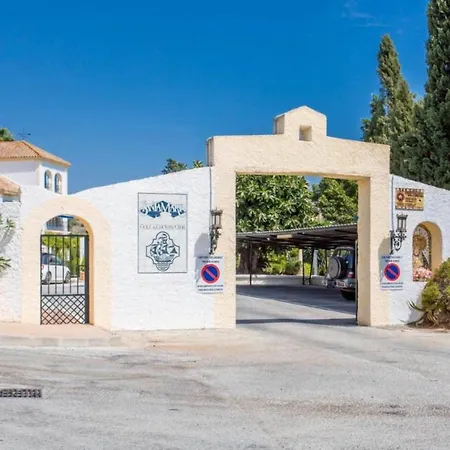 Modern In Elviria, Golf, Fun & Apartment